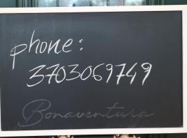 B&B Bonaventura and Bonaventura Food，位于Tollo的酒店