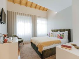 Trovador Guest House，位于吉马良斯的酒店