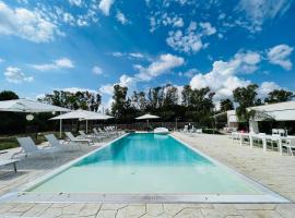 Luxury Home & Pool，位于莱魁勒的低价酒店