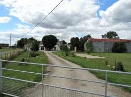 Aux Champs Des Châteaux