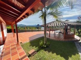 Finca-hotel Montecarlo Guatape by Hope，位于瓜塔佩的酒店