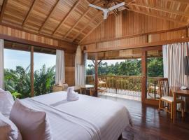 Giriwood Hotel & Villa，位于姆杜克的酒店