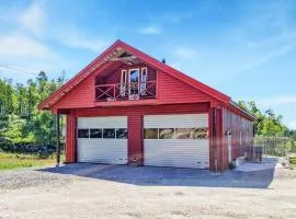 Cozy Home In Marnardal With Wifi