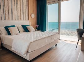 Hotel Galassia Suites & Spa，位于利多迪耶索罗的酒店