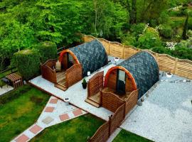 Highland & Transylvania Glamping Pods，位于罗伊桥的露营地