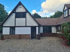 The Reading three bedroom apartment with gardens, suitable for contractors