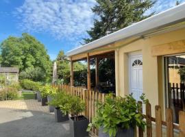 Gîte les Noisetiers Maison familiale avec piscine，位于Joze的酒店