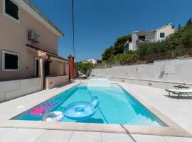 Apartment Villa Lavandula - Swimming pool view