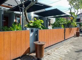 Andewi Homestay Mitra RedDoorz，位于Pesanggaran的酒店