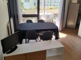 T2 parking privé proche centre ville et gare，位于瓦龙的酒店