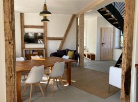 NEUES GESINDEHAUS (Rittergut Oelzschau b. Leipzig)，位于Rötha的酒店