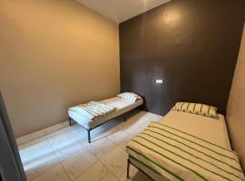 TheAtbas Homestay 17 in Seri Iskandar Perak 3 Bedroom，位于Kampung Bota Kiri的度假屋