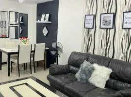 Balcony & 2BR TownHouse - near Clark Airport & Aqua Planet - TRP2