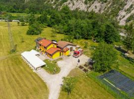 Alloggio agrituristico Pociat，位于Pradis的农家乐