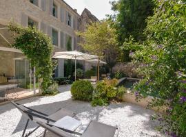 N15 - Les Confidences - Chambres d'hôtes，位于阿维尼翁University of Avignon附近的酒店