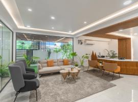 Hotel Akoya - HITECH City Hyderabad，位于海得拉巴的酒店