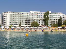 乐朋海滩酒店，位于阳光海滩阳光海滩中心附近的酒店