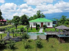 Kokhta guest house On the mountain，位于Jvari的酒店