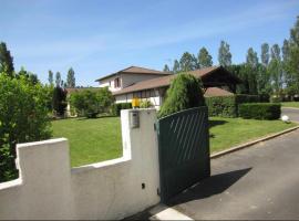 Parc de la Charmille，位于Saint-Étienne-sur-Reyssouze的酒店