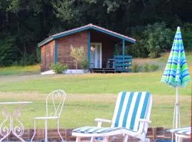 Chalet confortable aux Tourettes avec piscine partagée