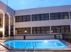 Hotel Portal Premium，位于布鲁马杜的酒店