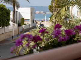 CHALET VILLA Los HIPOCAMPOS，位于库列拉的酒店