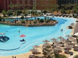 تمتع بالإقامة في شاليه فندقي بمنتجع جولف بورتو مارينا الساحل الشمالي - Enjoy your stay at Golf Porto Marina Resort El Alamein - North Cost，位于阿莱曼的酒店