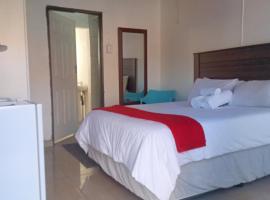 PARK FRONT LODGE，位于波罗瓜尼的宠物友好酒店