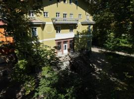 Villa Quintana，位于Künzing的酒店