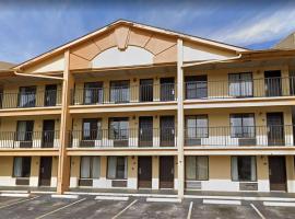 Travelodge by Wyndham Mobile AL，位于莫比尔的酒店