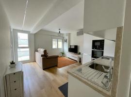 Precioso y acogedor apto. en Noia. Recién renovado，位于诺雅的酒店