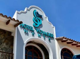 Hotel Voyager Manta，位于曼塔埃洛伊·阿尔法罗国际机场 - MEC附近的酒店