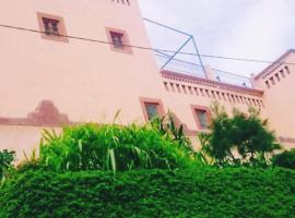 Kasbah Tinariwin，位于瓦尔扎扎特的酒店