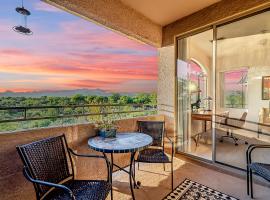 Luxury 3BD 2BA Home Near Tucson with Desert Views - Low Summer Rates!，位于奥罗谷的酒店