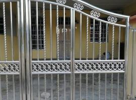 E&Y HOMESTAY，位于Kampong Tanjong Tengku的酒店