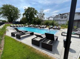 25h SPA-Residenz POOLs IN & OUT, private Garden & Beach，位于滨湖新锡德尔的酒店