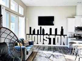 Modern Style Relaxation in Houston, Texas，位于休斯顿卡尔巴赫啤酒厂附近的酒店