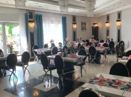 Hotel Diament，位于Rawicz的酒店