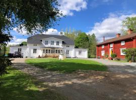 Bredsjö Gamla Herrgård White Dream Mansion，位于海勒福什的住宿加早餐旅馆