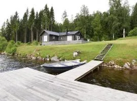 Cozy holiday home with its own jetty and panoramic views of Norra Orsjon