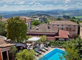 帕隆巴酒店，位于Mondavio的酒店