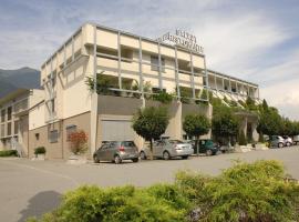 Hotel Salyut，位于Berbenno di Valtellina的酒店