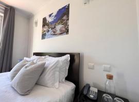 Vale do Zêzere Hotel，位于曼泰加什的酒店