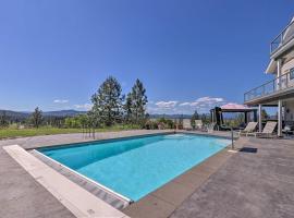 Secluded Home with Pool about 14 Mi to Coeur dAlene!，位于波斯特福尔斯的酒店