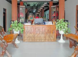 Urbanview Hotel Bagoes Sintang by RedDoorz，位于Sintang的酒店