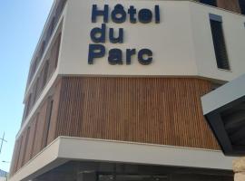 Logis Hotel du Parc-Restaurant - Le Rouget de Lisle，位于隆勒索涅的酒店