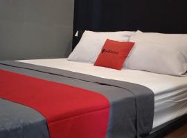 RedDoorz @ Jalan Raya Baturaden 2，位于Rempawah的酒店