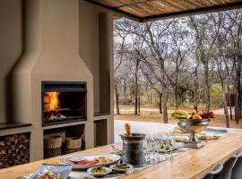Queen of Sheba, Self-Catering House at Buffelshuis Safari Camp，位于莫科帕内的酒店