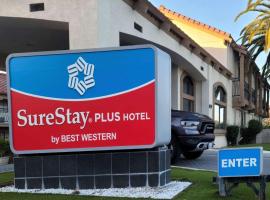 SureStay Plus by Best Western Santa Clara Silicon Valley，位于圣克拉拉巴克肖球场附近的酒店