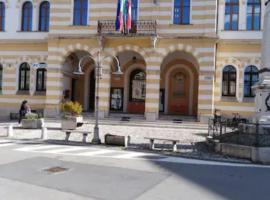 Appartamento incantevole ad Armeno，位于阿尔梅诺的酒店